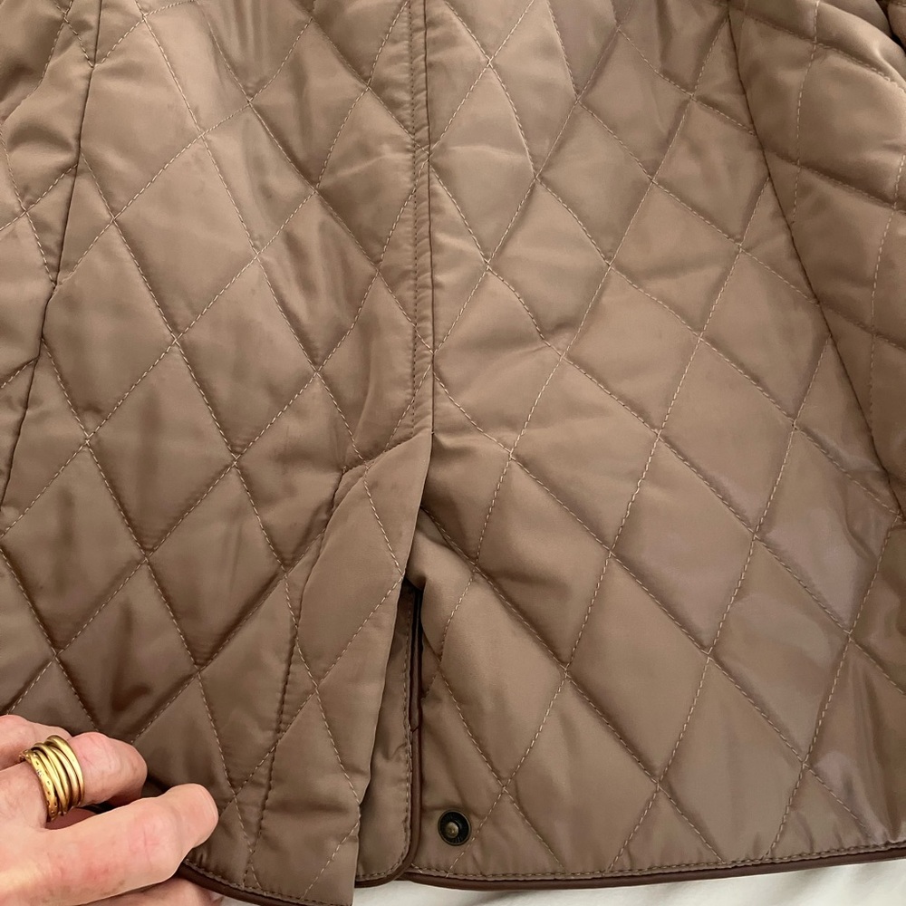 Ralph Lauren Quilted Barn Jacket with Vegan Leather Elbow Patches size M Petite - Picture 5 of 9